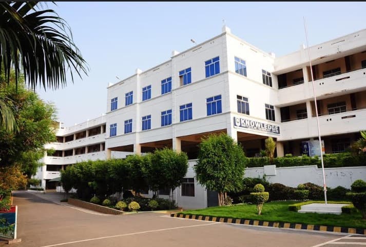 Knowledge Institute of Technology Salem Academic Building photo 12